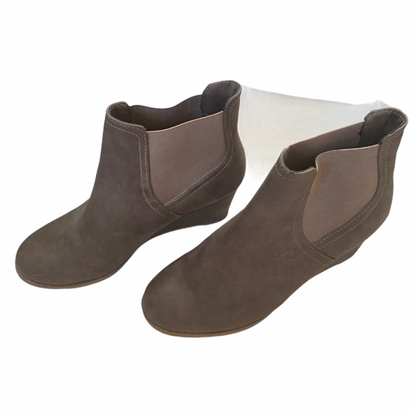 Rampage Mousy Brown Wedge Heel Slip On Ankle Boot Booties Shoe W’s 9 M - Picture 4 of 7